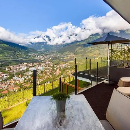 Guest house La Pergola Panoramasuites Tirolo
