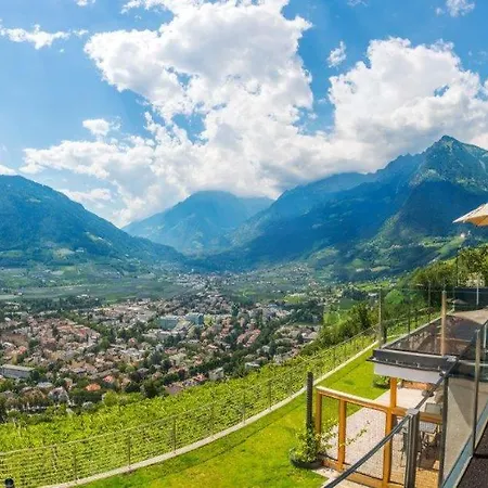 La Pergola Panoramasuites Tirolo